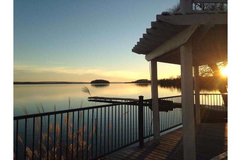 Elmhirst S Resort On A Lake