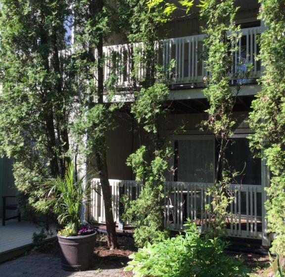 هتل Auberge La Camarine
