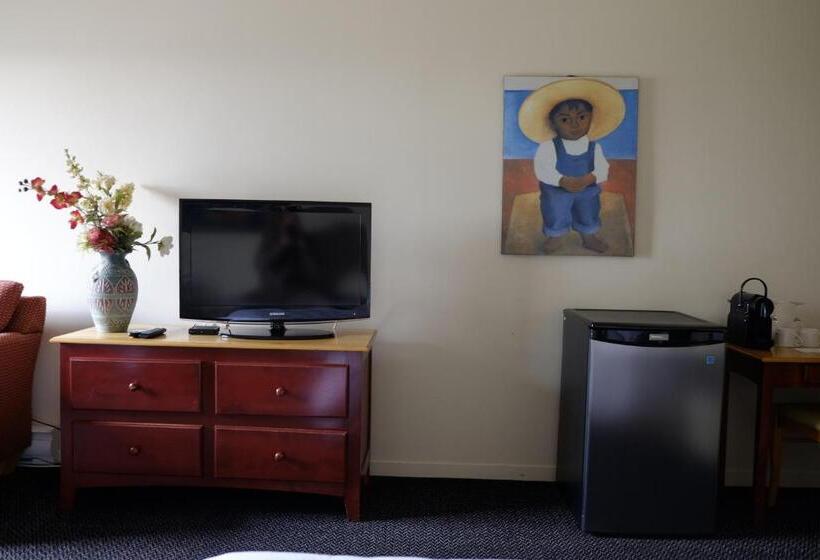 هتل Auberge La Camarine