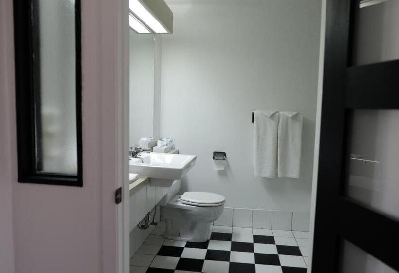 هتل Auberge La Camarine