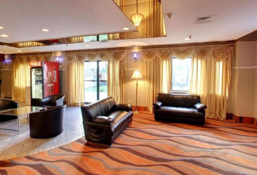 هتل Baymont By Wyndham Montreal Airport