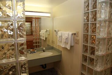 هتل Best Western Plus Barclay