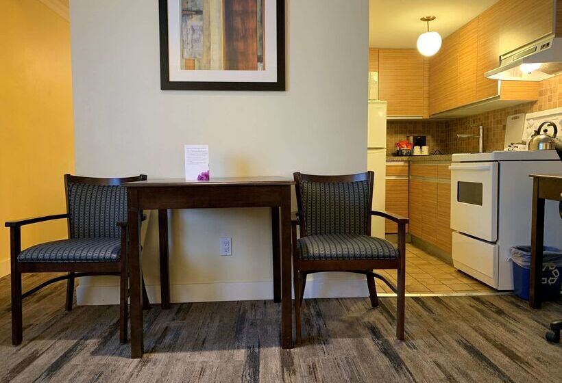 فندق Best Western Plus Burnaby