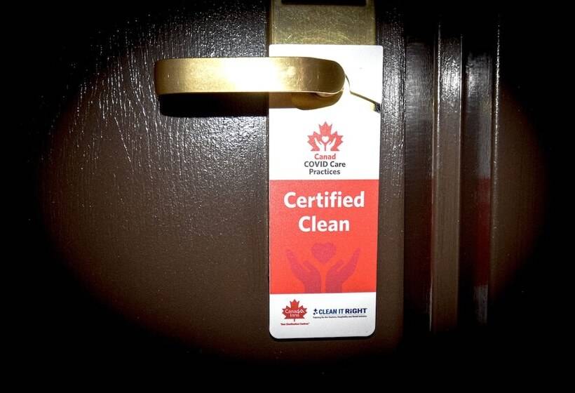 هتل Canad Inns Destination Centre Fort Garry