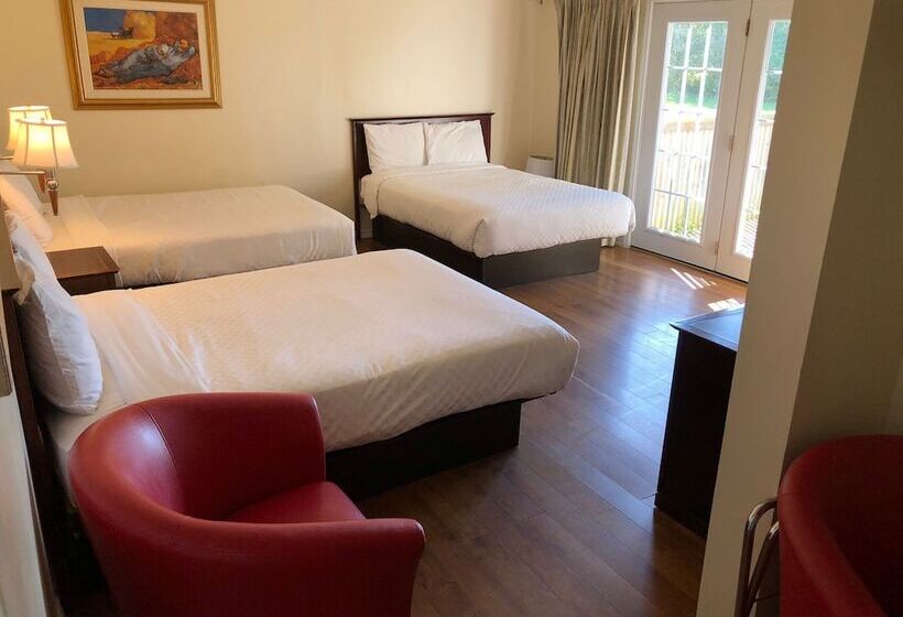酒店 Coach House Inn