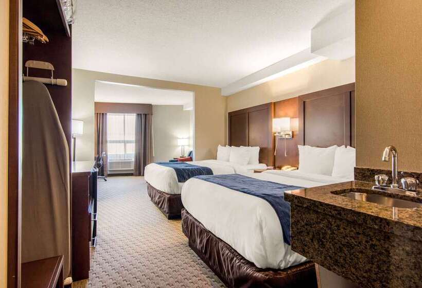 בית מלון כפרי Comfort Inn & Suites