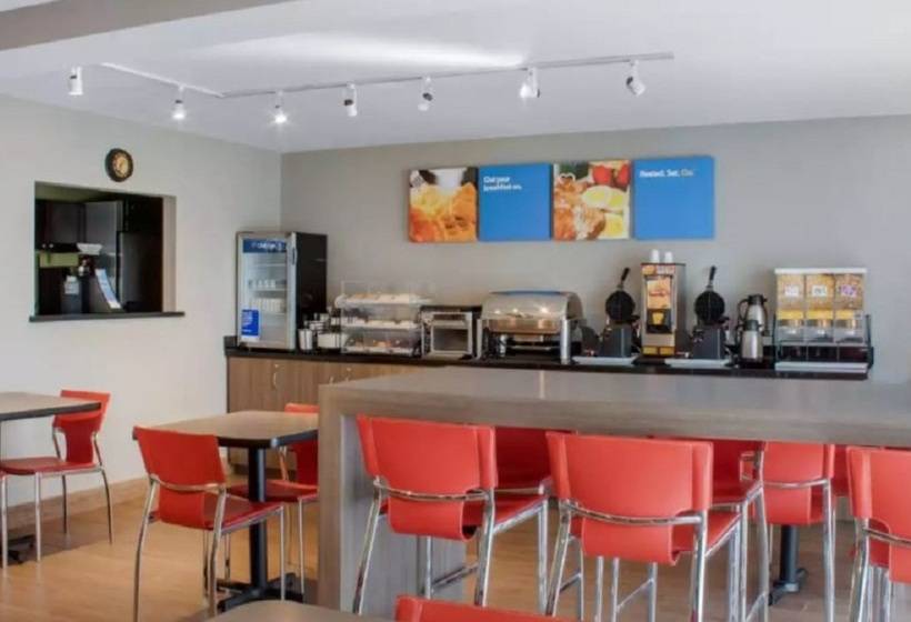 هتل Comfort Inn