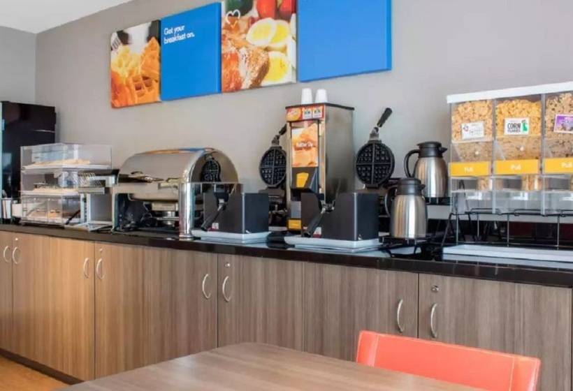 هتل Comfort Inn