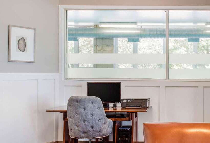هتل Comfort Inn