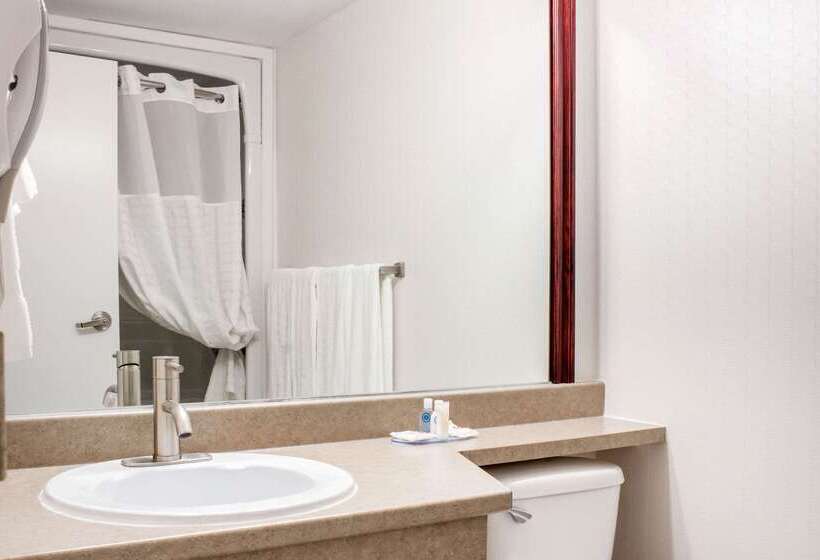 هتل Comfort Inn