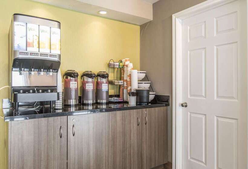 هتل Comfort Inn  Timmins
