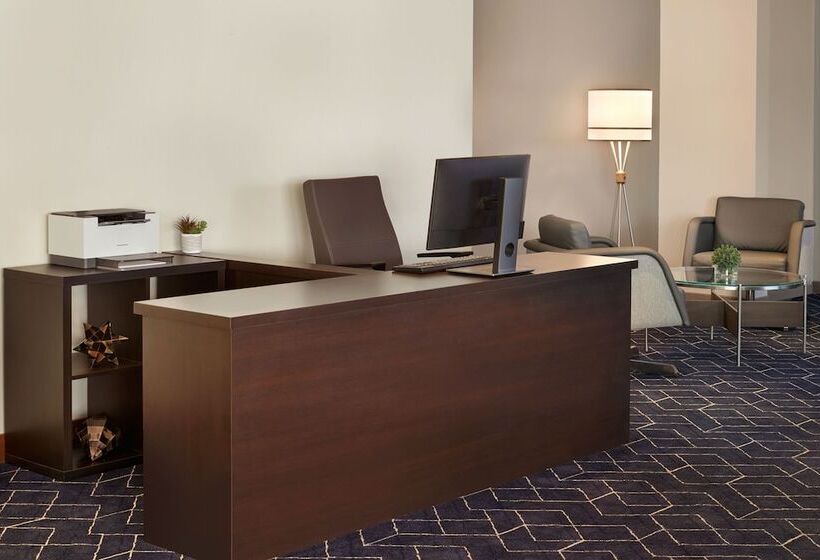 Fotos del hotel Courtyard By Marriott Ottawa Downtown:  13