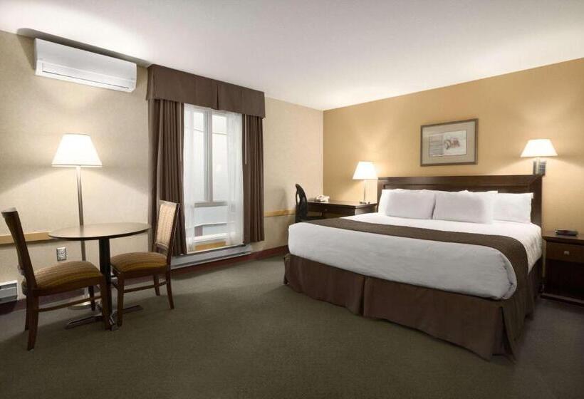هتل Days Inn By Wyndham Estevan