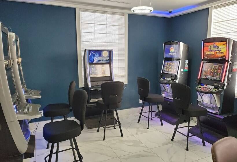 هتل Days Inn By Wyndham Saint John
