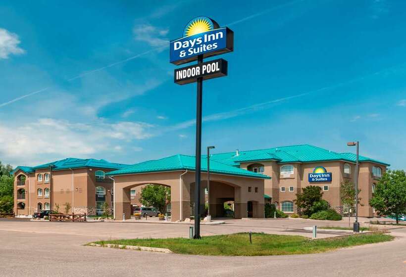 בית מלון כפרי Days Inn & Suites By Wyndham Brandon