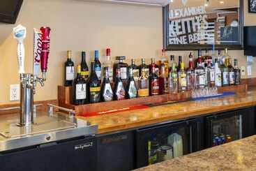 هتل Econo Lodge Miramichi