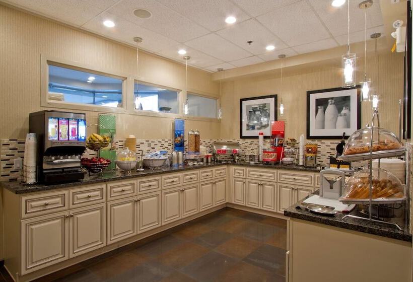هتل Hampton Inn By Hilton Vancouver Airport/richmond