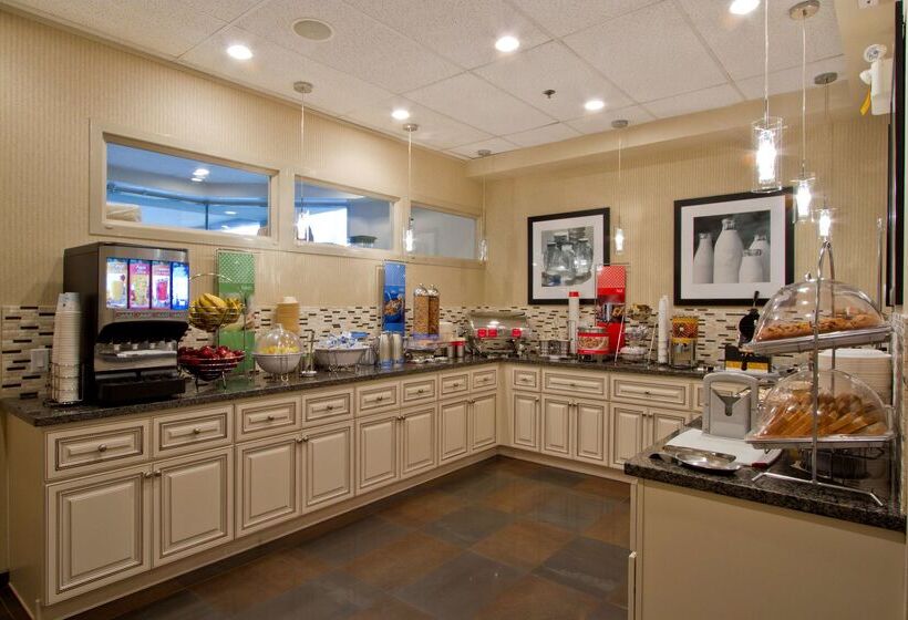 هتل Hampton Inn By Hilton Vancouver Airport/richmond