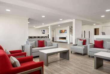 هتل Ramada By Wyndham Miramichi New Brunswick