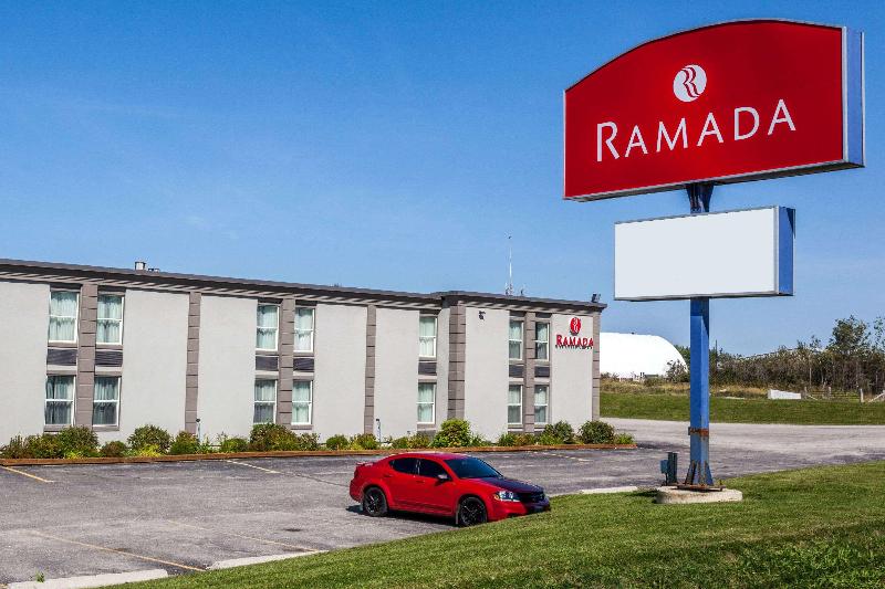 هتل Ramada By Wyndham Timmins