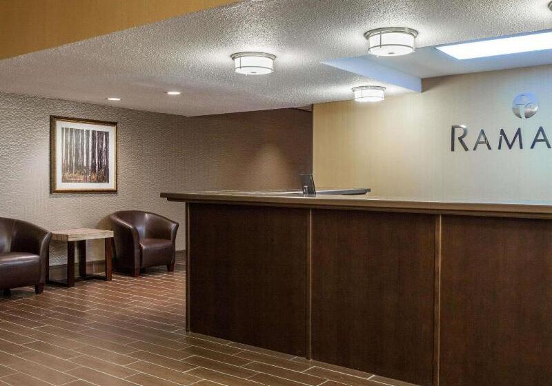 هتل Ramada By Wyndham Timmins