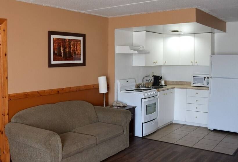 هتل Ramada By Wyndham Timmins