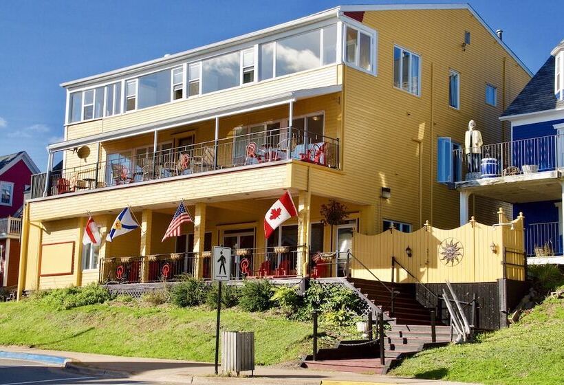 هتل Rum Runner Inn