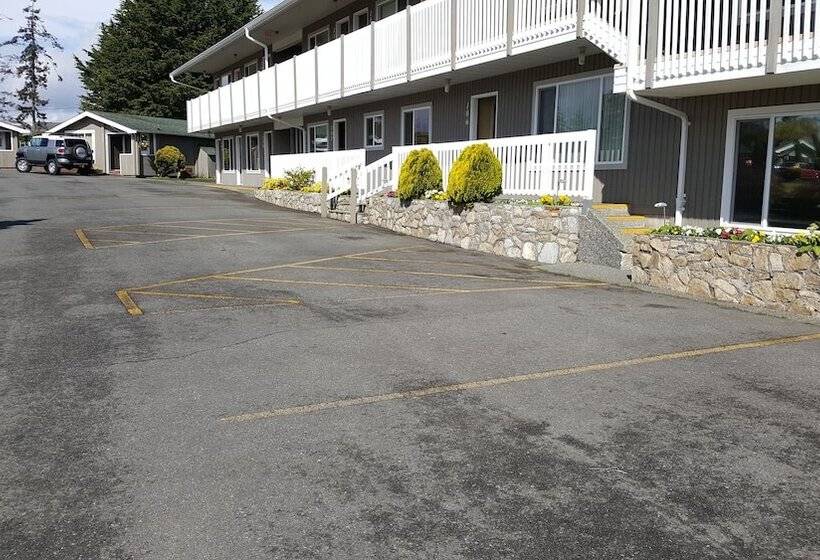 هتل The Cedarwood Inn & Suites