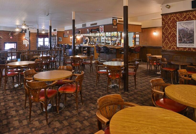 فندق The Downtown, A Coast