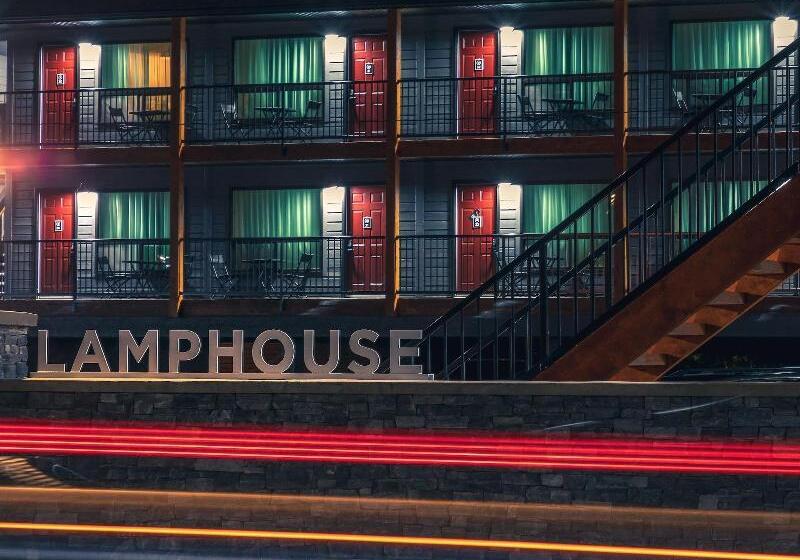 فندق على الطريق Lamphouse By Basecamp