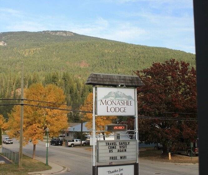 מוטל Monashee Lodge