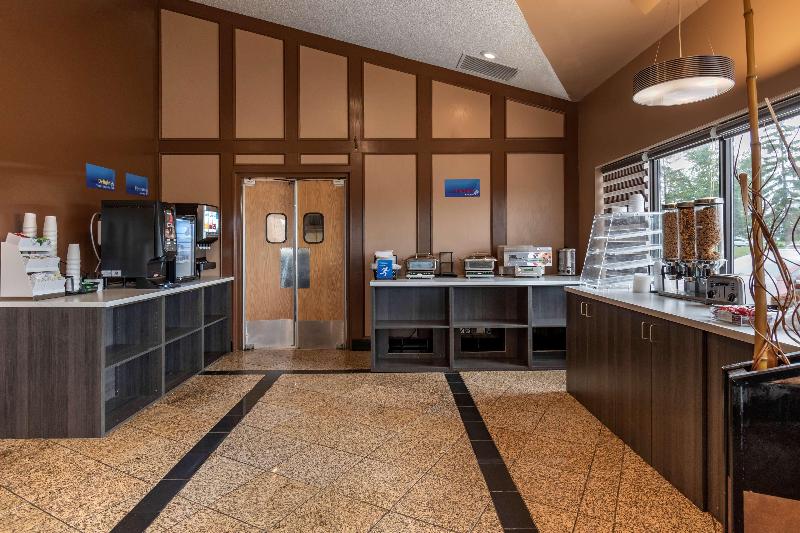 هتل Best Western Marquis Inn & Suites