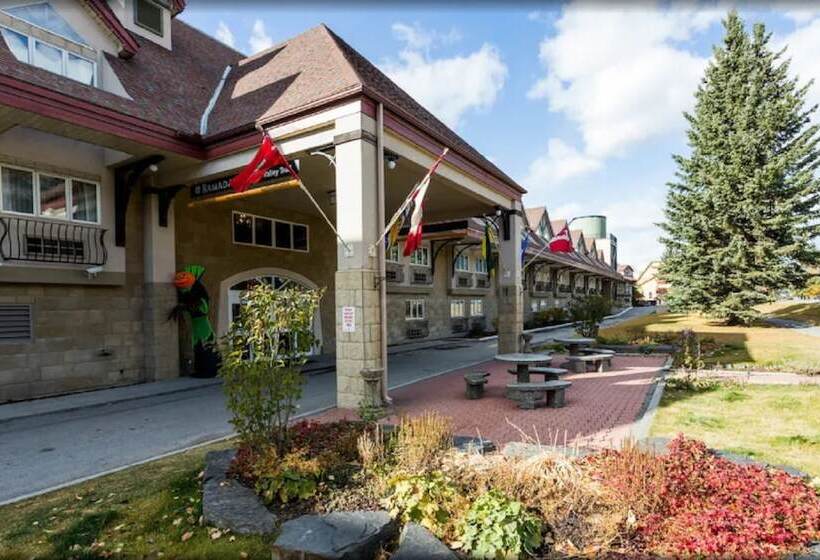 هتل Canmore Inn And Suites