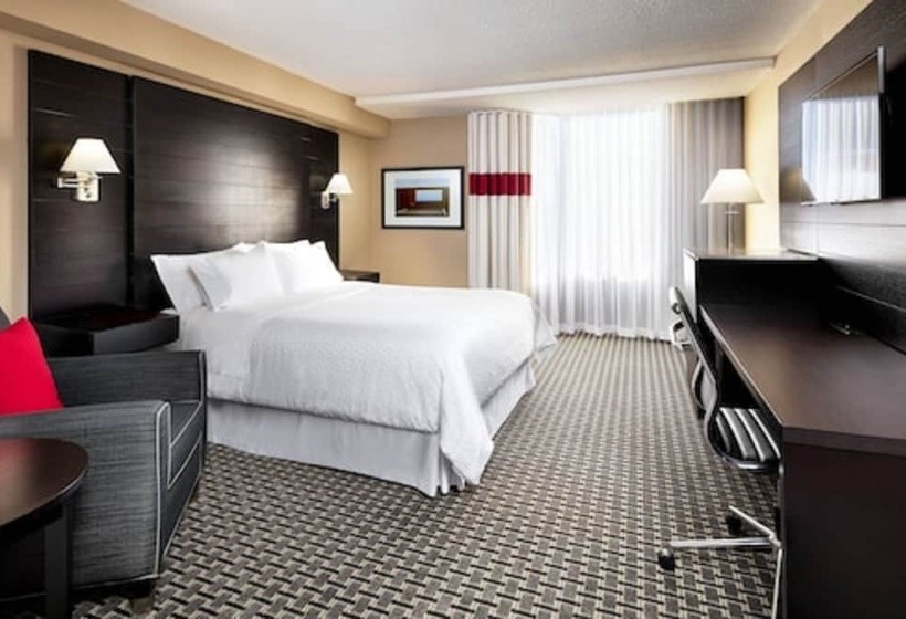 هتل Four Points By Sheraton Mississauga  Meadowvale