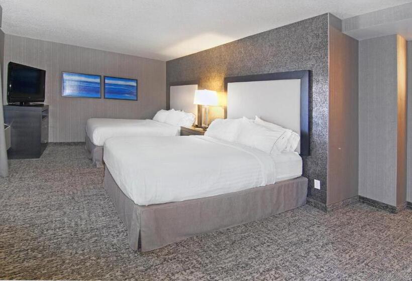 هتل Holiday Inn Express And Suites Calgary, An Ihg