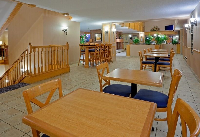Отель Holiday Inn Express Toronto East Scarborough By Ihg