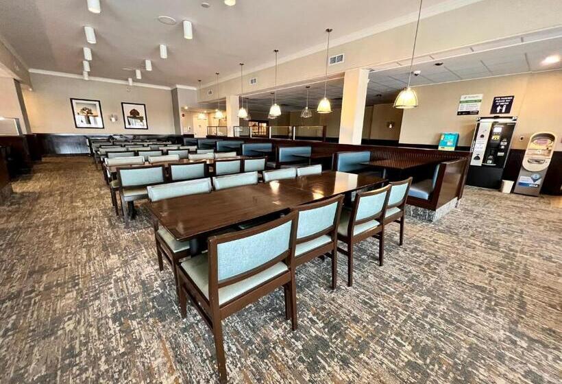 هتل Holiday Inn Toronto Airport East, An Ihg