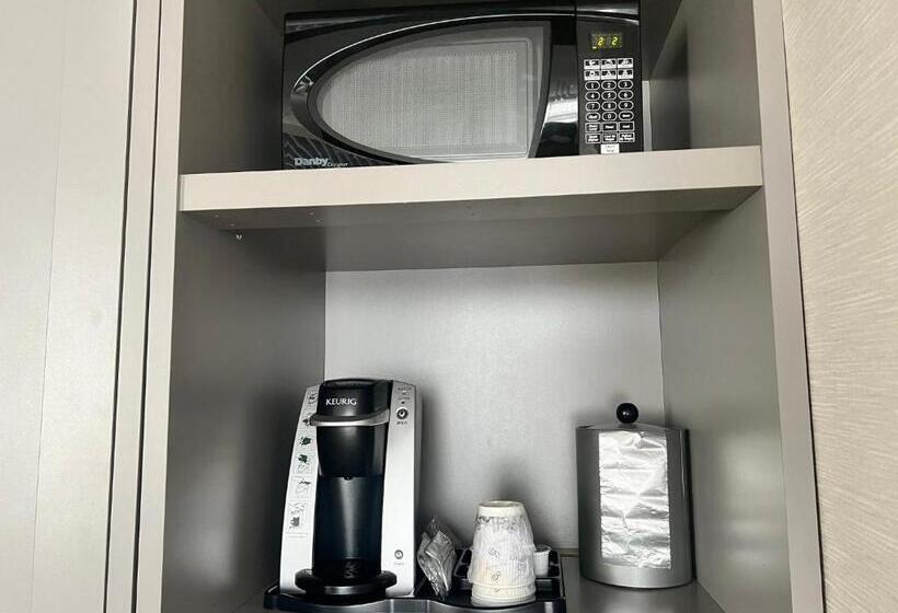 هتل Holiday Inn Toronto Airport East, An Ihg