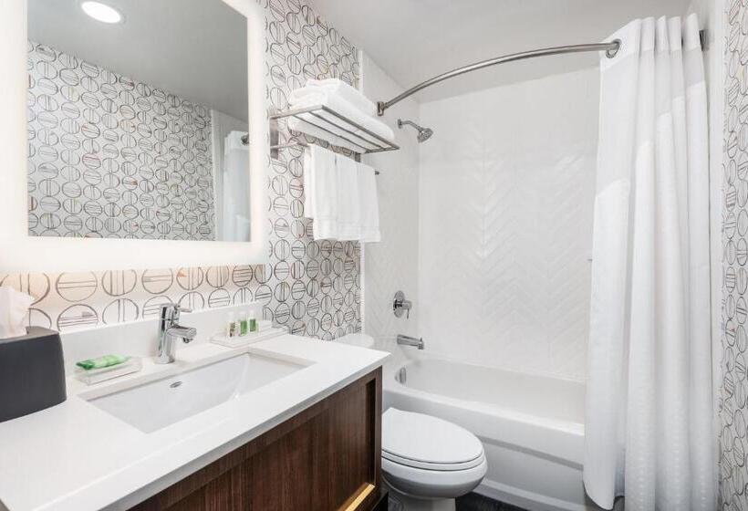 هتل Holiday Inn Toronto Airport East, An Ihg