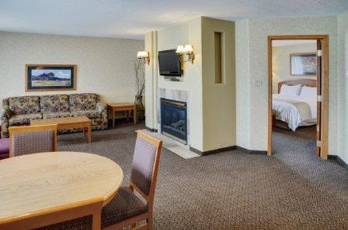 בית מלון כפרי Lakeview Inns & Suites  Hinton