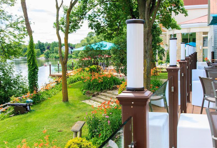 ホテル Hôtel Les Trois Tilleuls