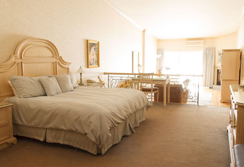 ホテル Hôtel Les Trois Tilleuls