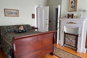 هتل Marshlands Inn