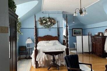 هتل Marshlands Inn