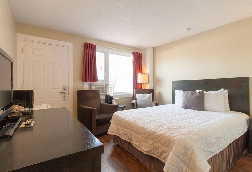 هتل Moncton