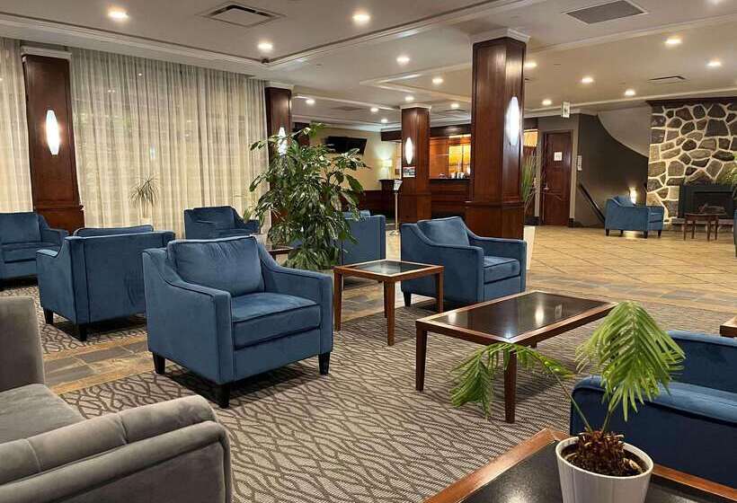 فندق Radisson  Montreal Airport