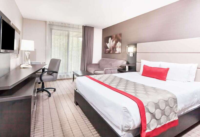 هتل Ramada By Wyndham Ottawa On The Rideau