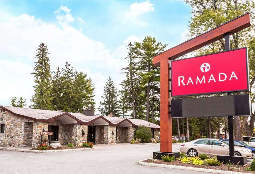 ホテル Ramada By Wyndham Ottawa On The Rideau