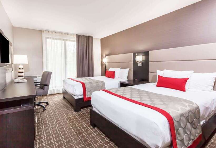 ホテル Ramada By Wyndham Ottawa On The Rideau