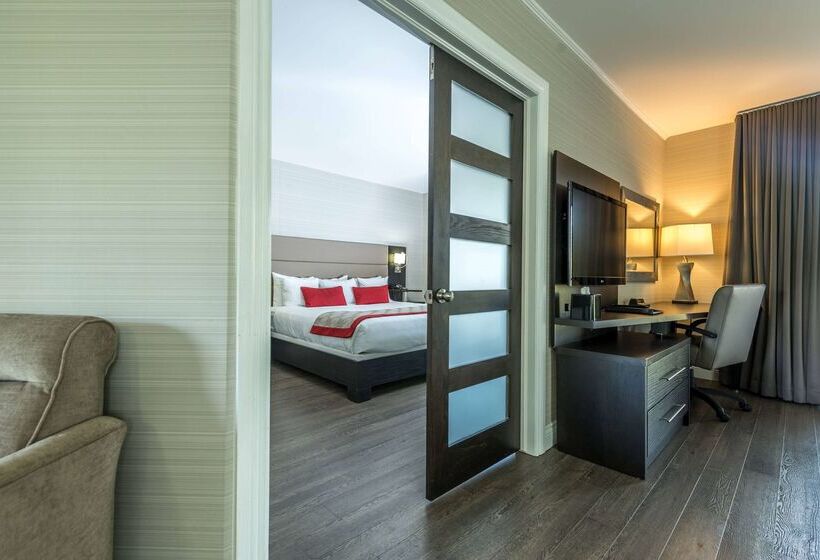 هتل Ramada By Wyndham Ottawa On The Rideau